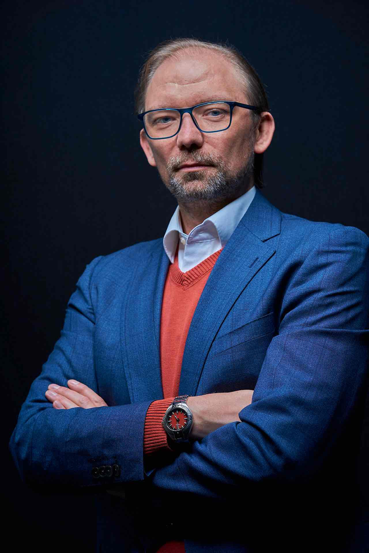 C-Level Portrait NRW: Geschäftsführer im Anzug, Magazin-taugliche Businessfotografie