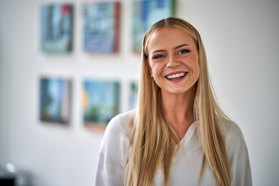 Professionelle Unternehmensfotografie in Aktion, Matthias Skaletz beim Corporate Shooting