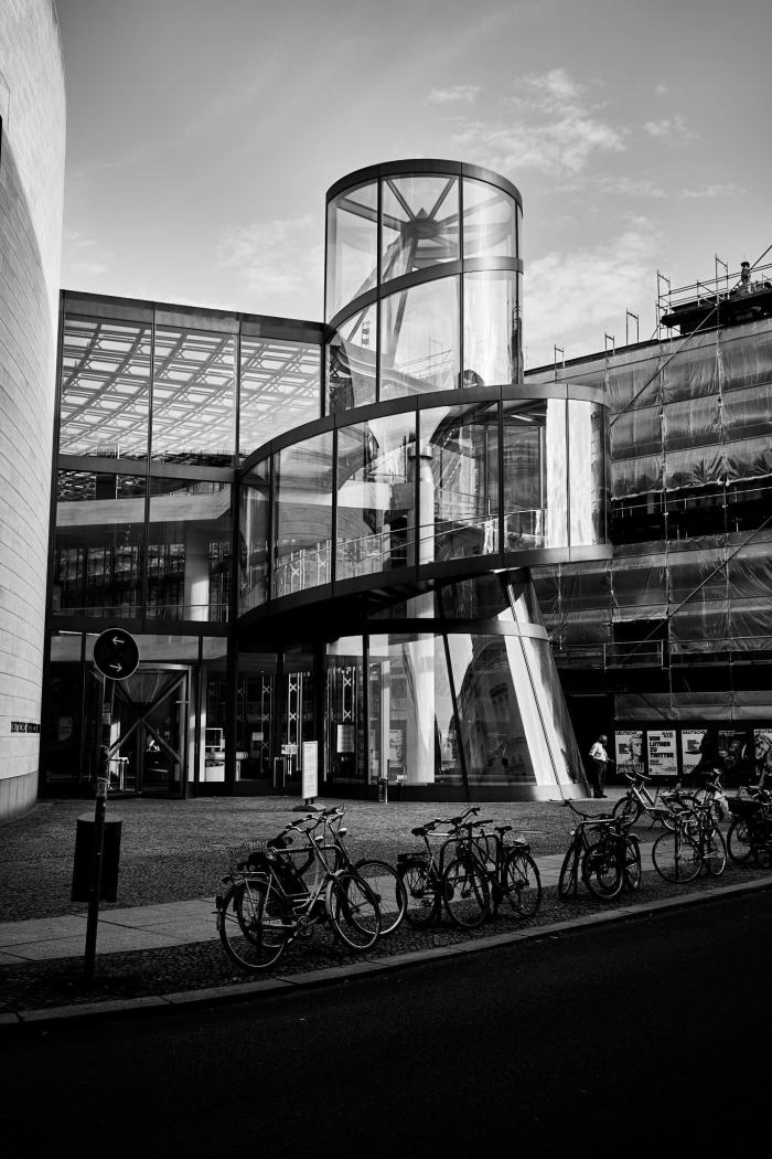 Fassade des Futurium in Berlin als Street-Art-Motiv